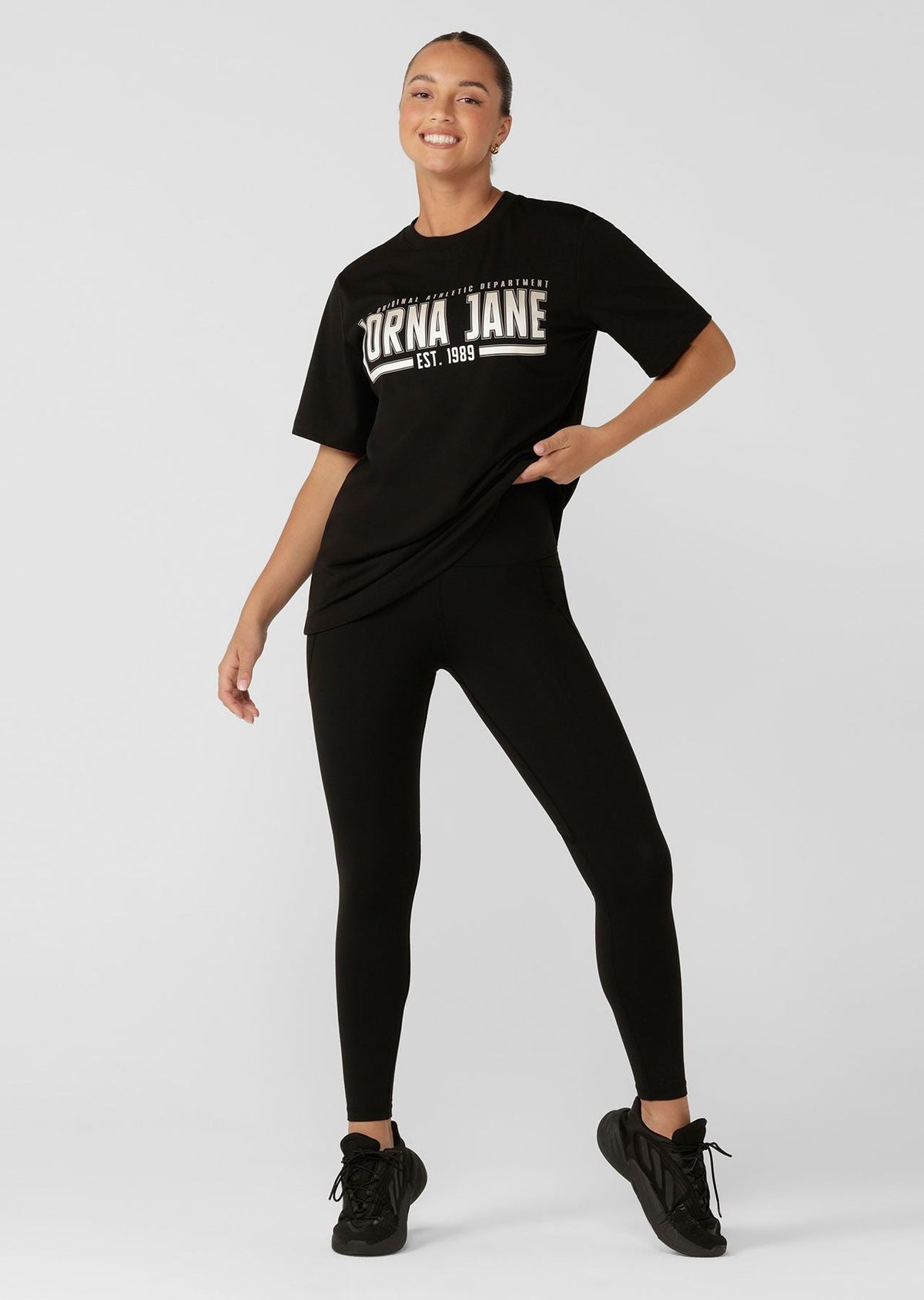 Breathe Easy Ombre Relaxed Tee - Black - Sare StoreLorna JaneT-shirt