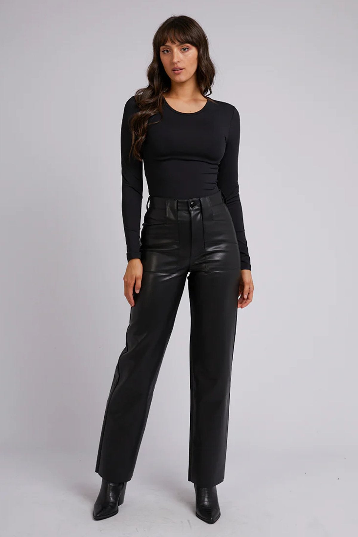 Eve Staple Long Sleeve - Black - Sare StoreAll About Evelong sleeve