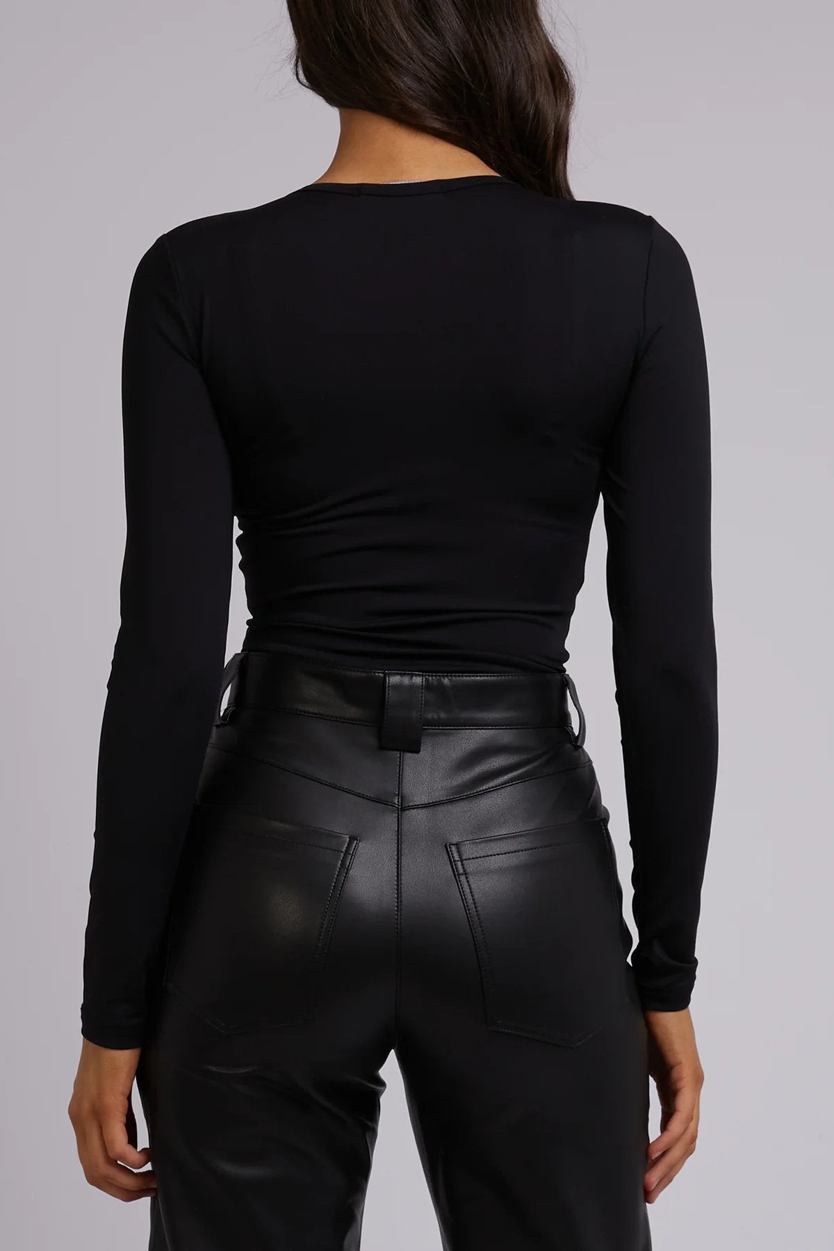 Eve Staple Long Sleeve - Black - Sare StoreAll About Evelong sleeve