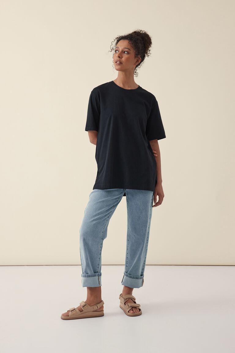 Longline Step Hem Tee - Black - Sare StoreCeres LifeT-shirt