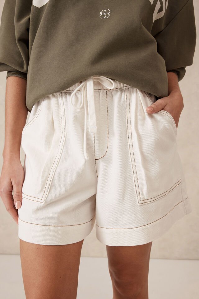 Relaxed Everyday Short - Fresh Ecru - Sare StoreCeres LifeShorts