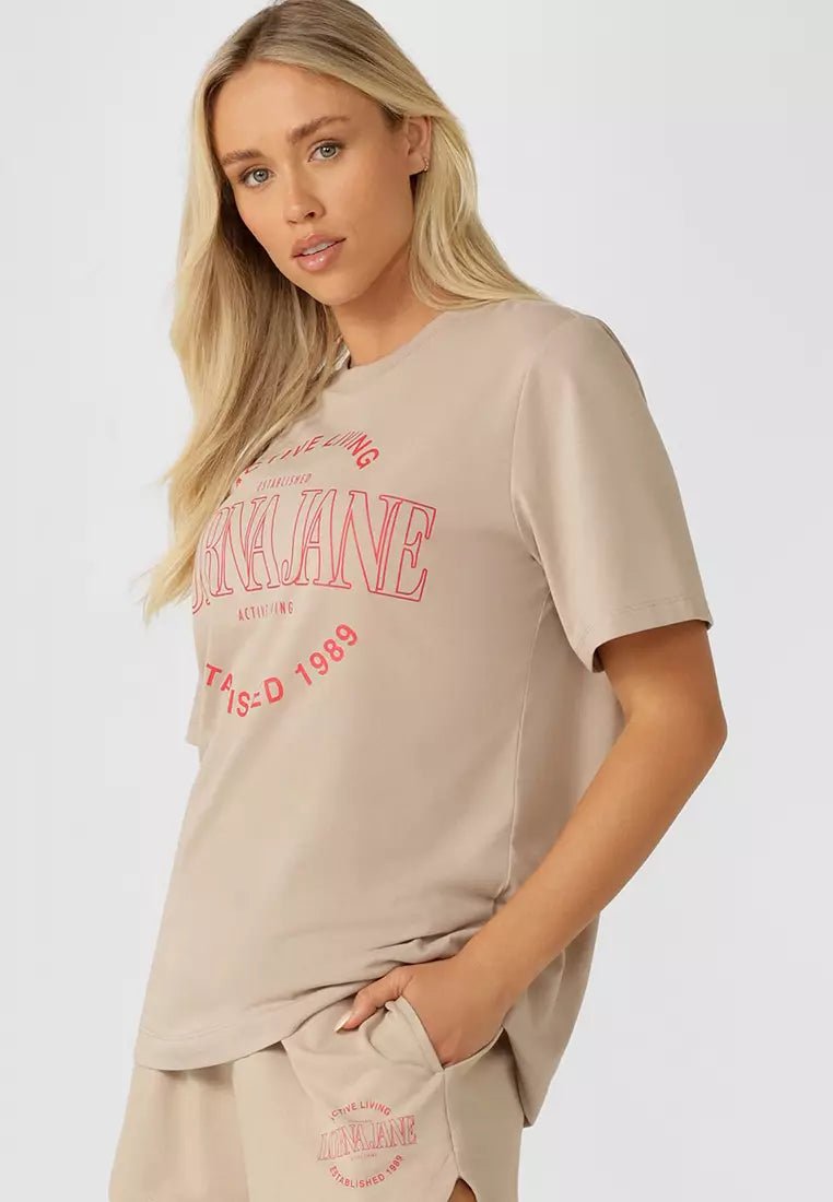 Ultimate Weekender Relaxed T-Shirt - Sare StoreLorna JaneT-shirt